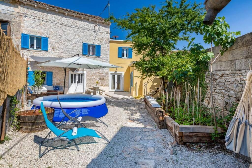 Casa Di Pietra Matelici Βίλα Divšići Εξωτερικό φωτογραφία