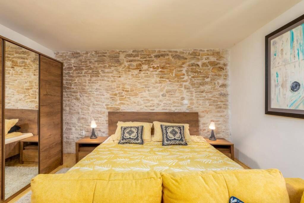 Casa Di Pietra Matelici Βίλα Divšići Εξωτερικό φωτογραφία
