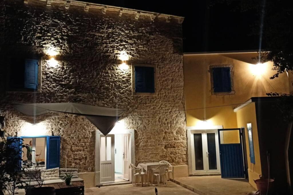 Casa Di Pietra Matelici Βίλα Divšići Εξωτερικό φωτογραφία