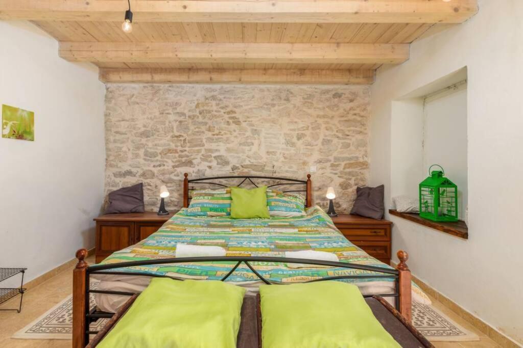 Casa Di Pietra Matelici Βίλα Divšići Εξωτερικό φωτογραφία