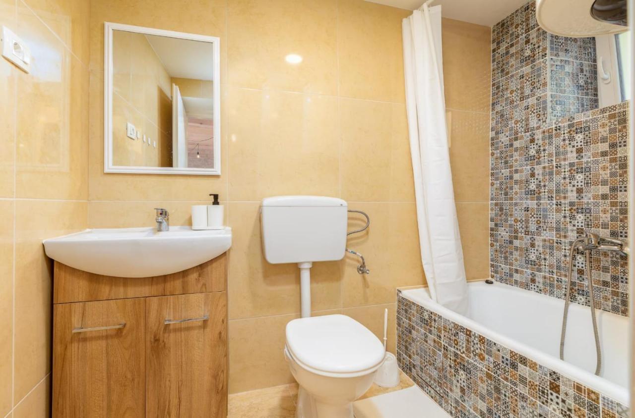 Casa Di Pietra Matelici Βίλα Divšići Εξωτερικό φωτογραφία